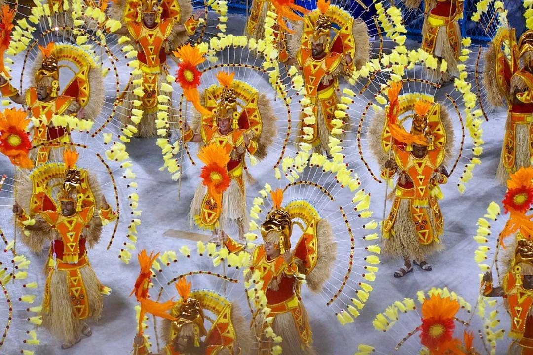 brazilian carnival dancers