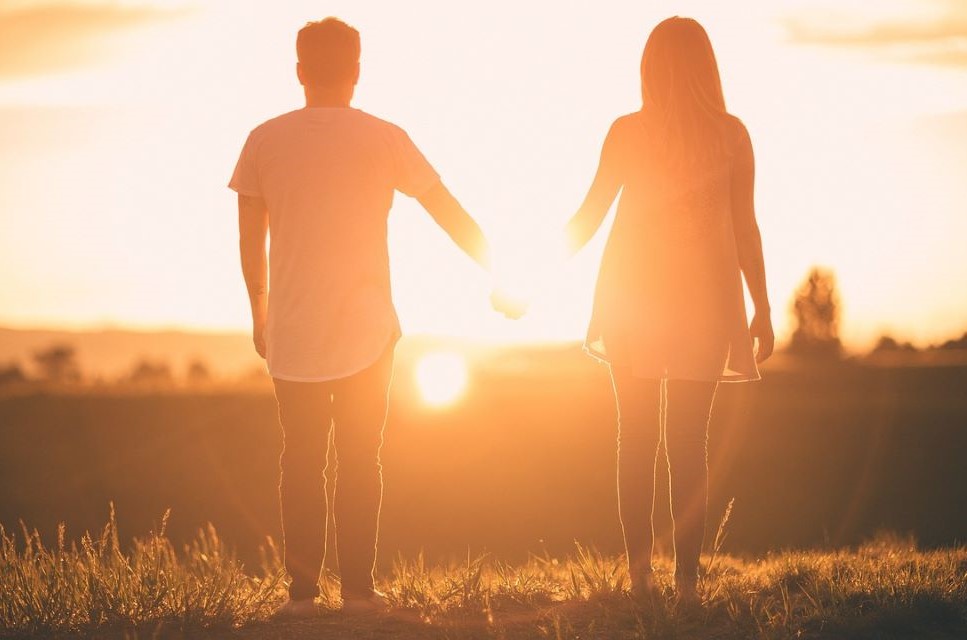 couple holding hands